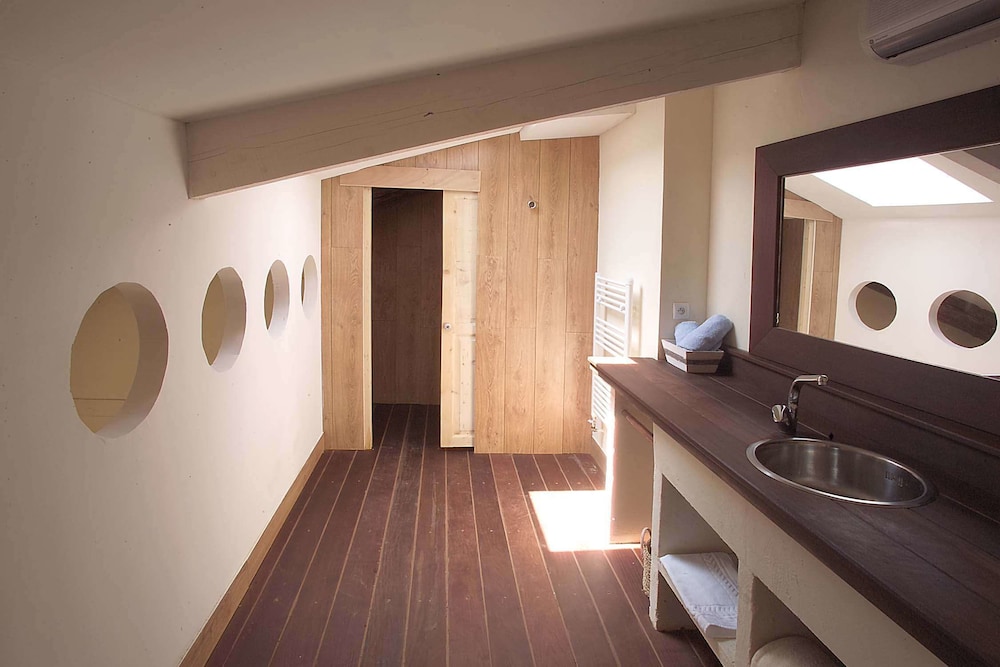 Standard Double or Twin Room - Photo 4