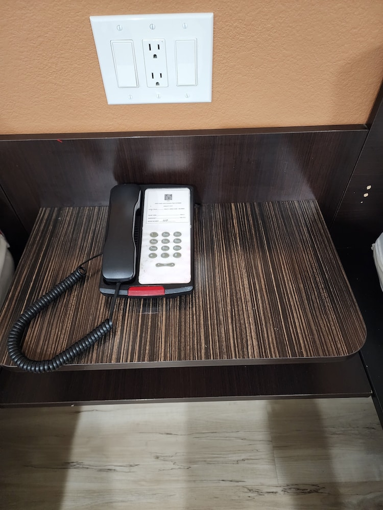 Standard Room, 2 Double Beds, Non Smoking, Kitchenette - Photo 7