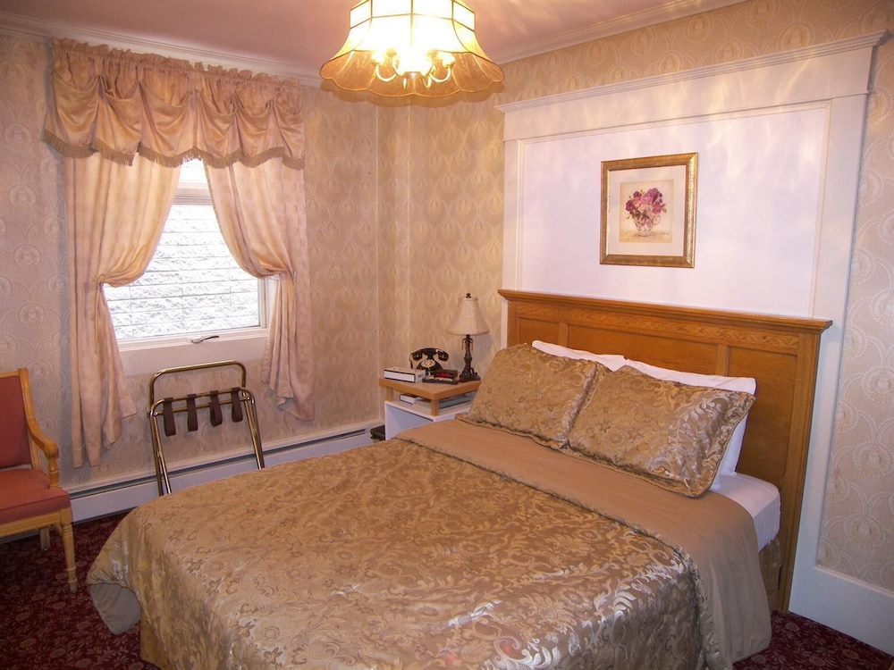 Annex 1 Queen Bed photo 2
