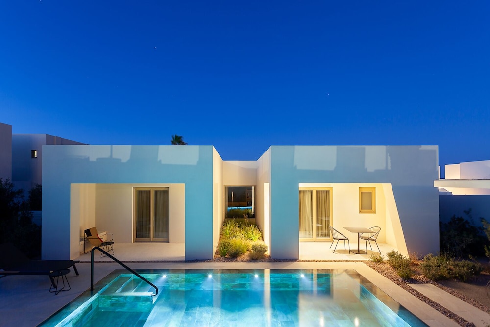 Harmonia Private Pool Bungalow - Photo 8