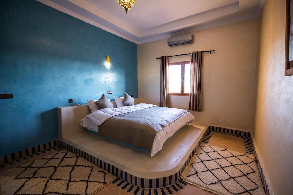 Deluxe Double Room - Photo 8