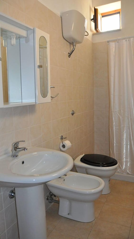Double Room, 1 Double Bed (Kiwi) photo 2