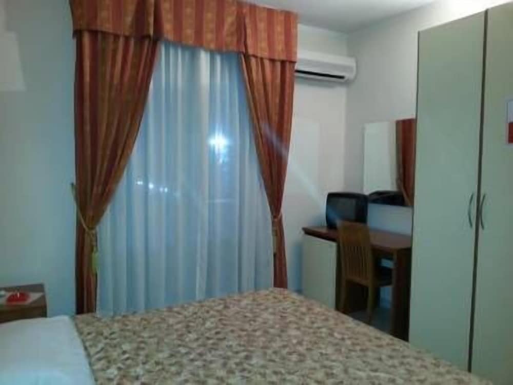 Economy Room photo 1