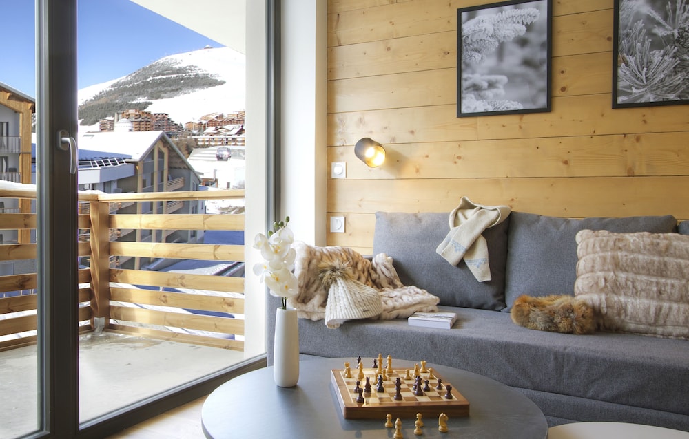 Deluxe Suite - Photo 5