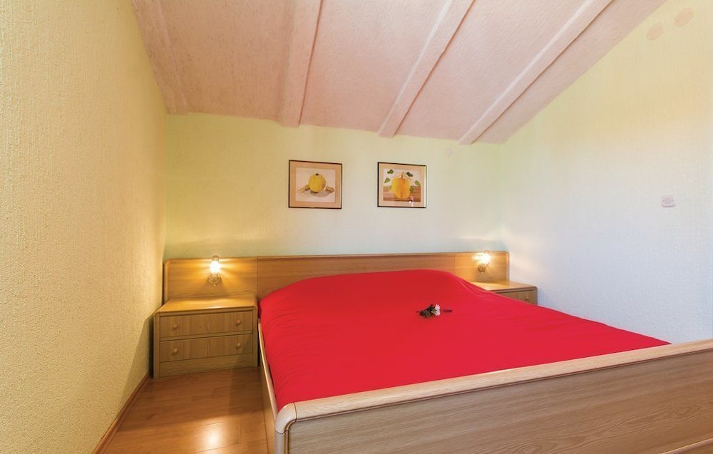 Apartment, 2 Bedrooms (1204/11065)