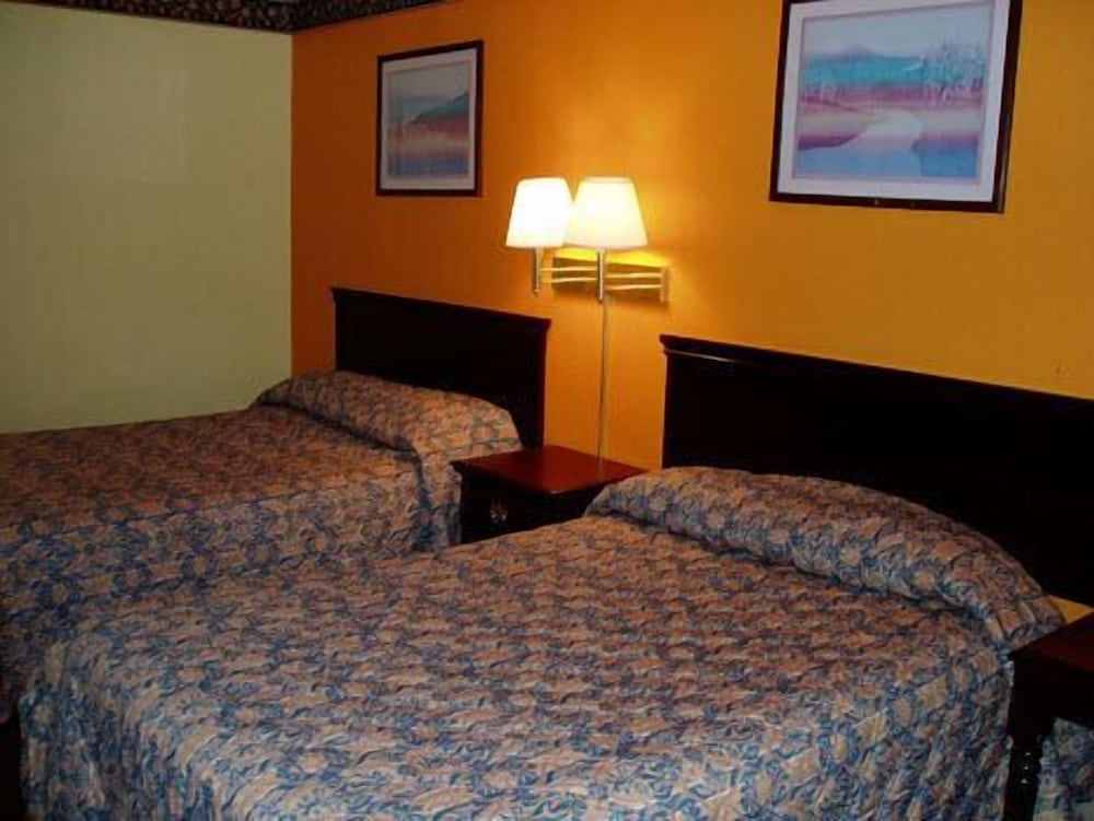 Standard Room, Smoking (2 Full Beds) photo 1