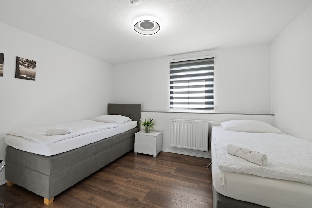 Deluxe Apartment photo 2