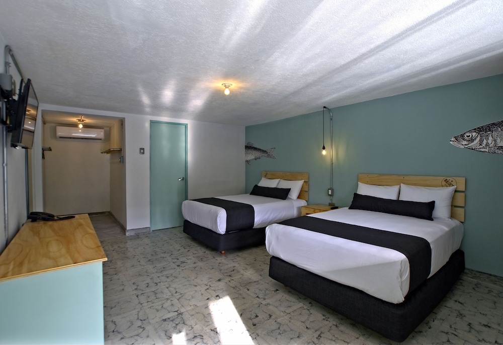 Standard Room, 2 Double Beds