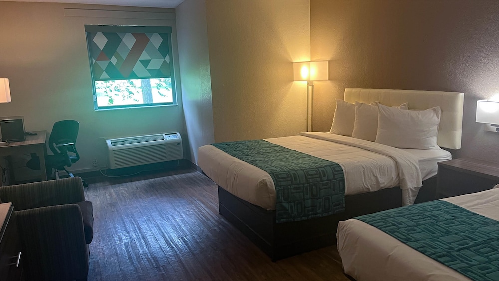 Standard Room, 2 Queen Beds, Non Smoking photo 2