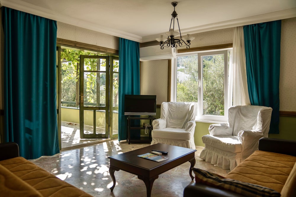 Grand Suite, 2 Bedrooms, Terrace photo 2