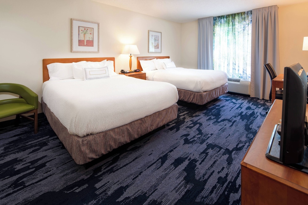 Room, 2 Queen Beds - Photo 1