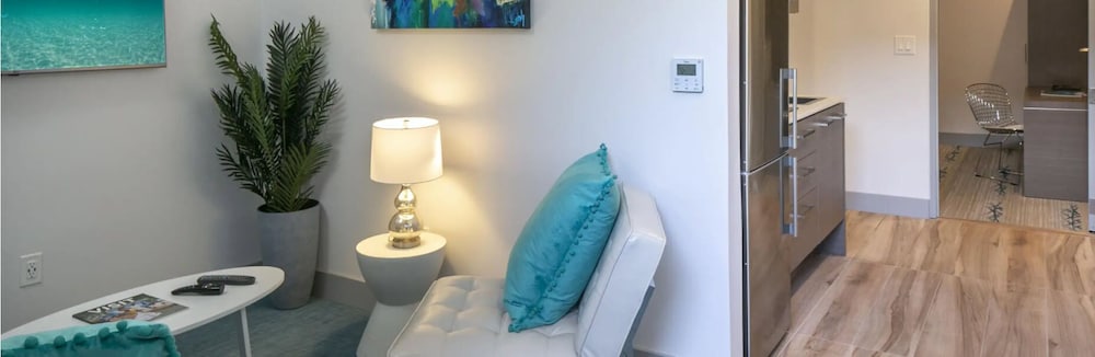 Room (NEW PROPERTY Location, location, loca)