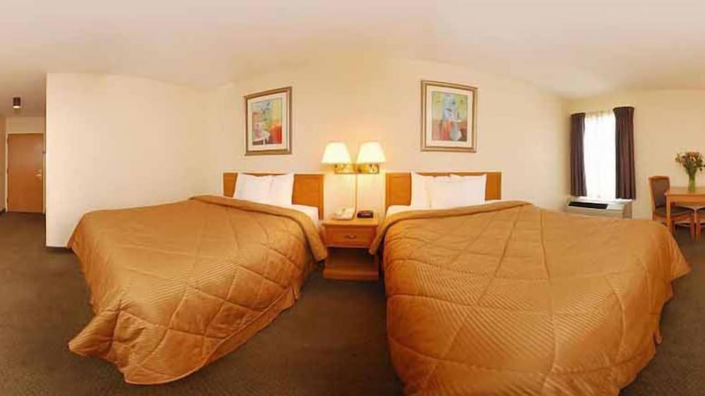 Standard Room, 2 Queen Beds, Non Smoking - Photo 1