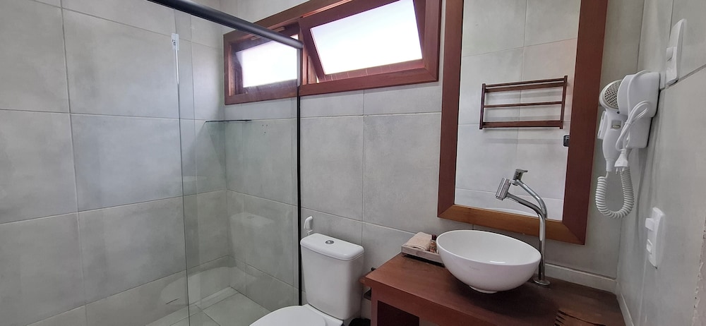 Deluxe Triple Room, Multiple Beds photo 2