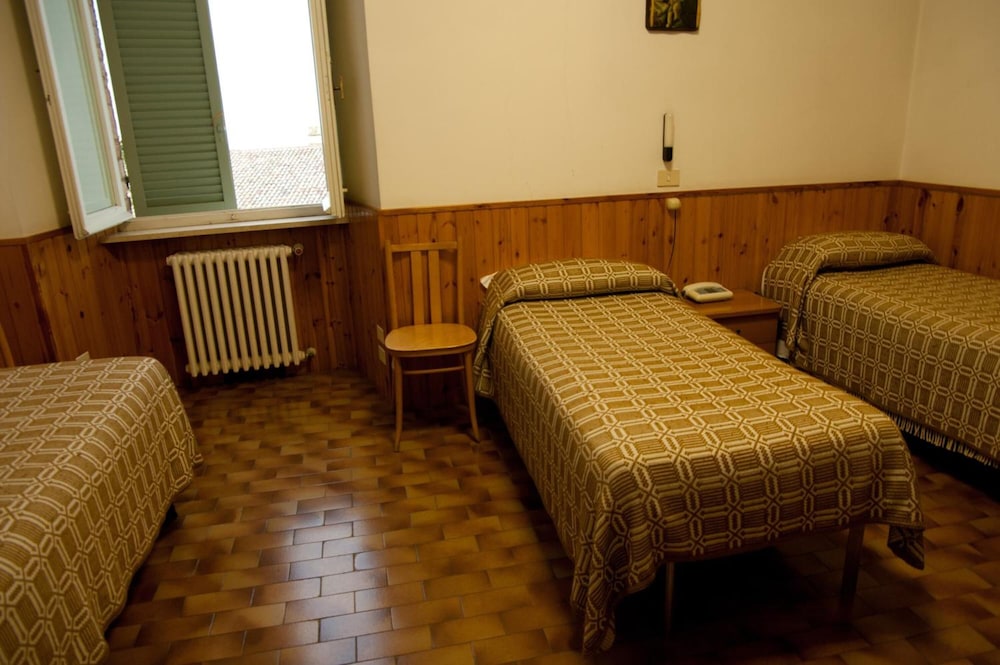 Triple Room - Photo 3