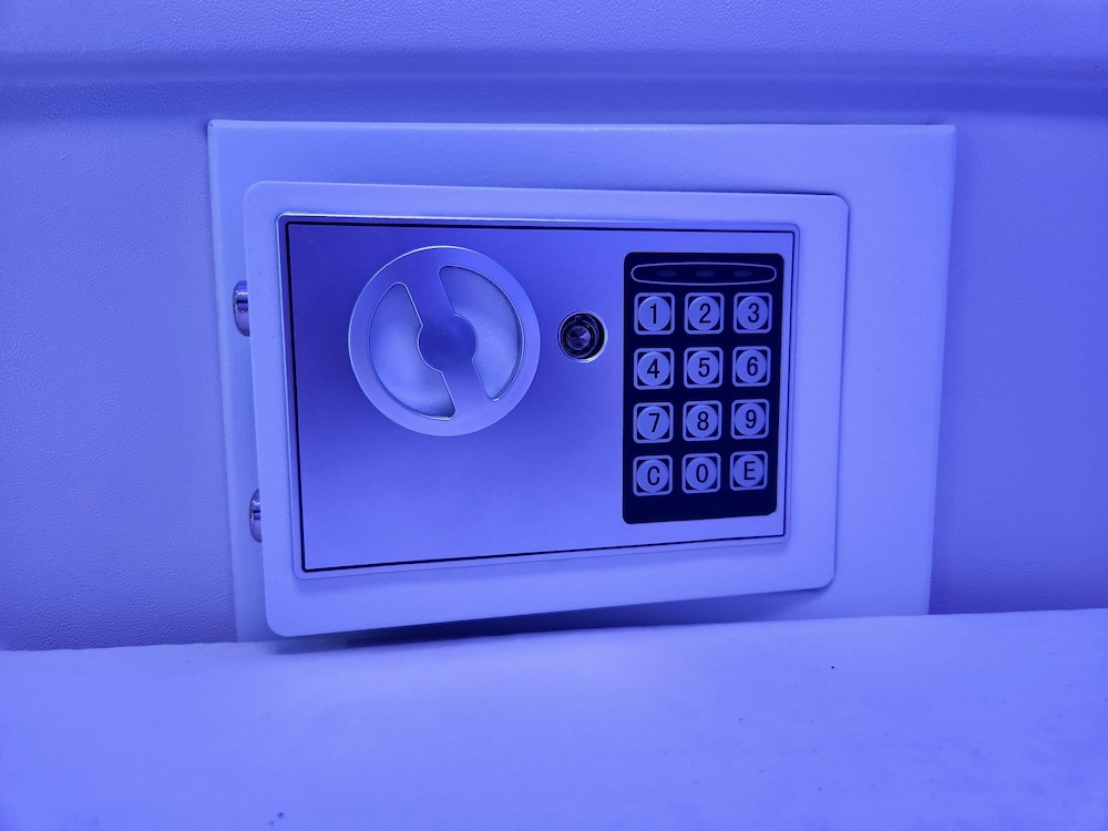 Standard Double Capsule Room Single Use, Non Smoking, Shared Bathroom - Photo 5
