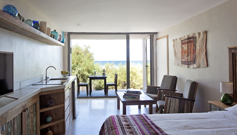 Room, Beachside