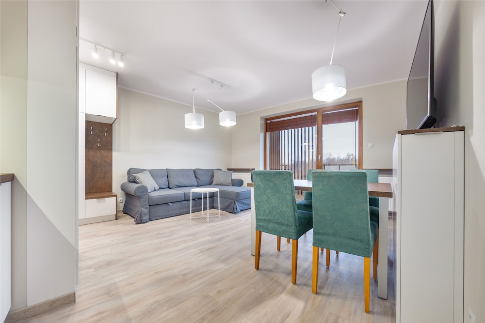 Apartment (A 6)