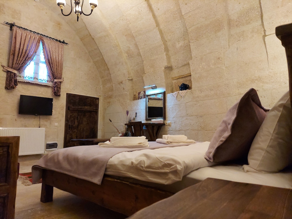 Deluxe Room - Photo 4