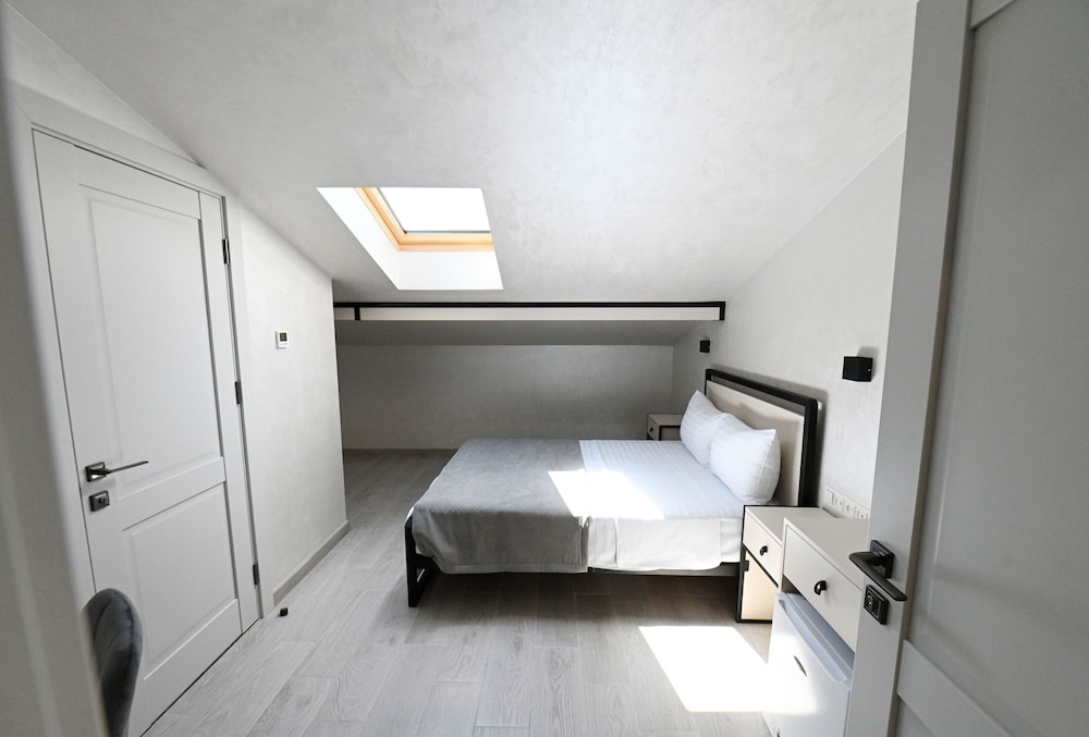 Economy Single Room