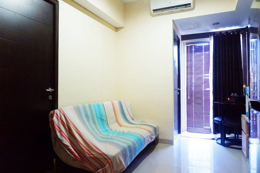 Room - Photo 8