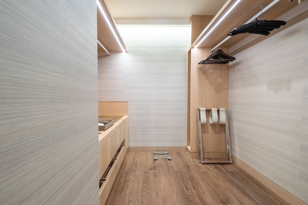 Family Suite, 2 Bedrooms - Photo 7