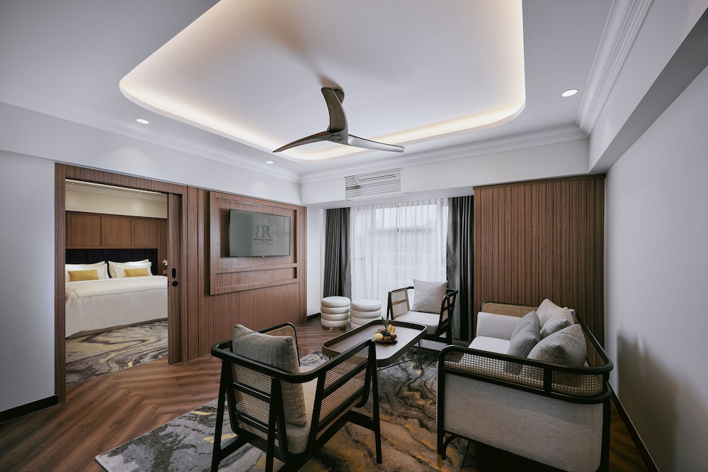 Executive Suite photo 3