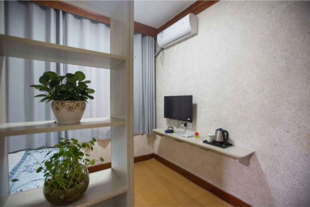 Double Room, Shared Bathroom photo 1