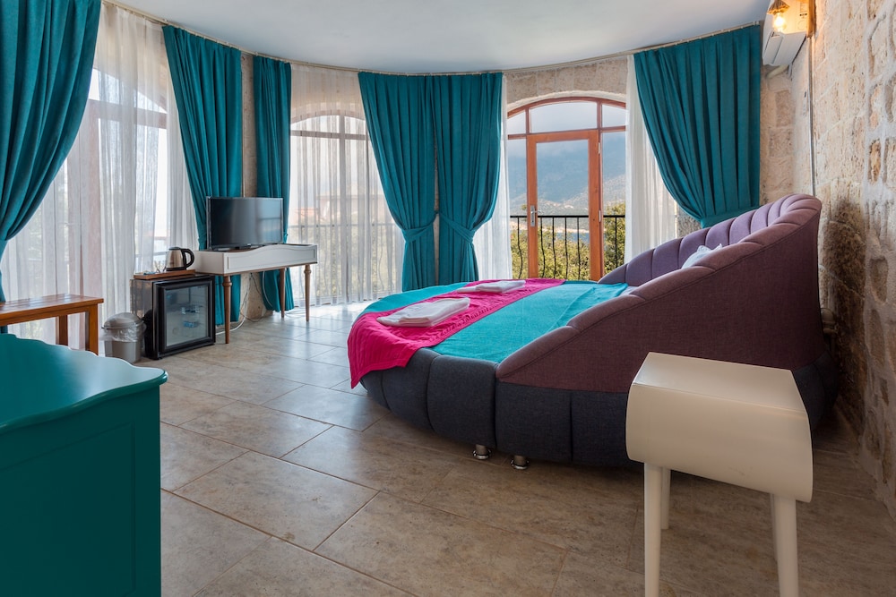 Romantic Room, Sea View (Corner) photo 1