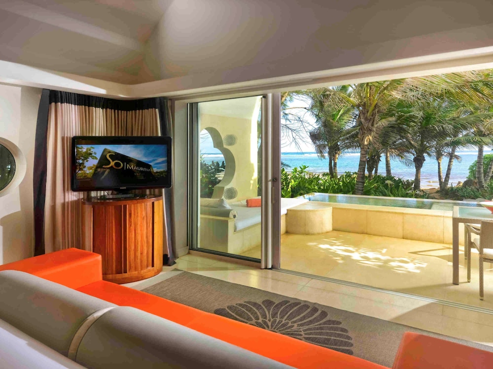 Family Villa, 1 King Bed, Private Pool, Beachfront (SO, Private Garden, Plunge pool)