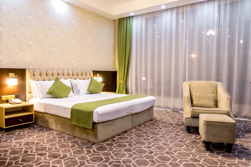 Deluxe Double or Twin Room - Photo 1