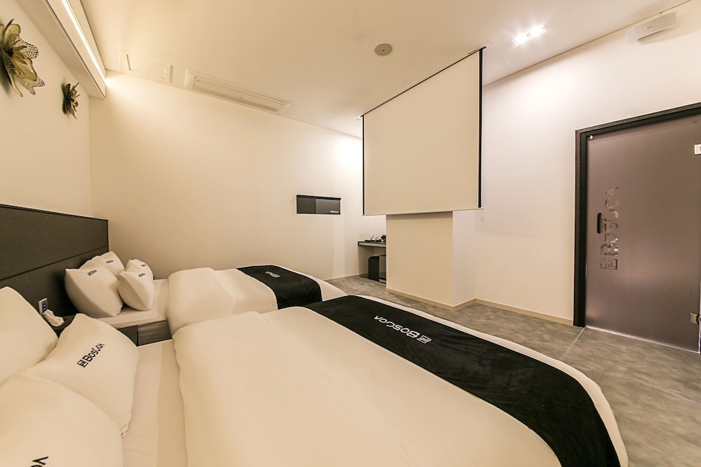 Superior Twin Room (No Breakfast) - Photo 14