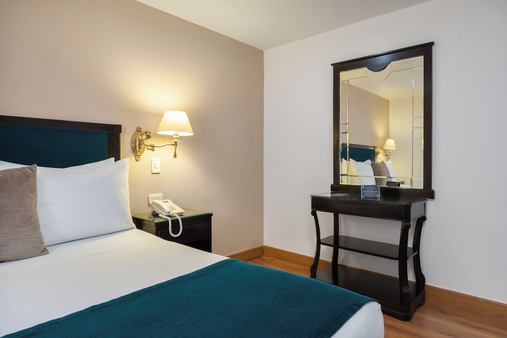 Superior Room, 1 Queen Bed - Photo 8