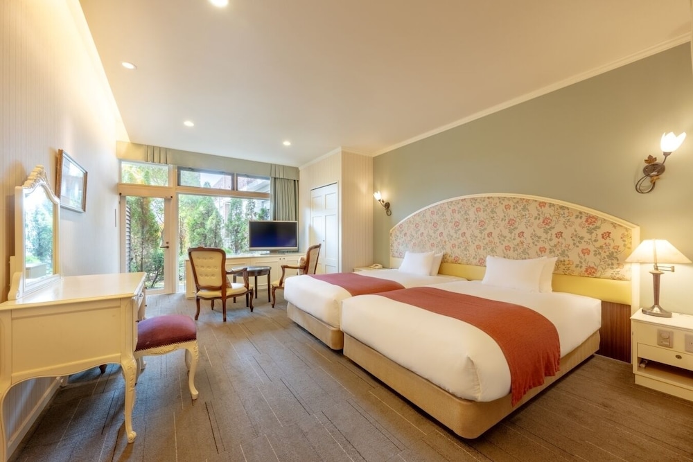 Standard Twin Room, Non Smoking - Photo 1