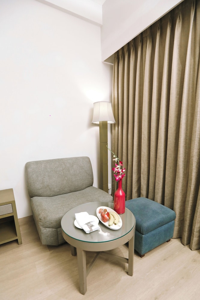 Executive Double Room - Photo 9
