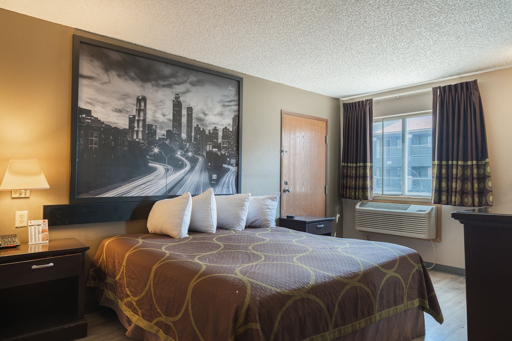 Standard Room, 1 King Bed - Photo 2