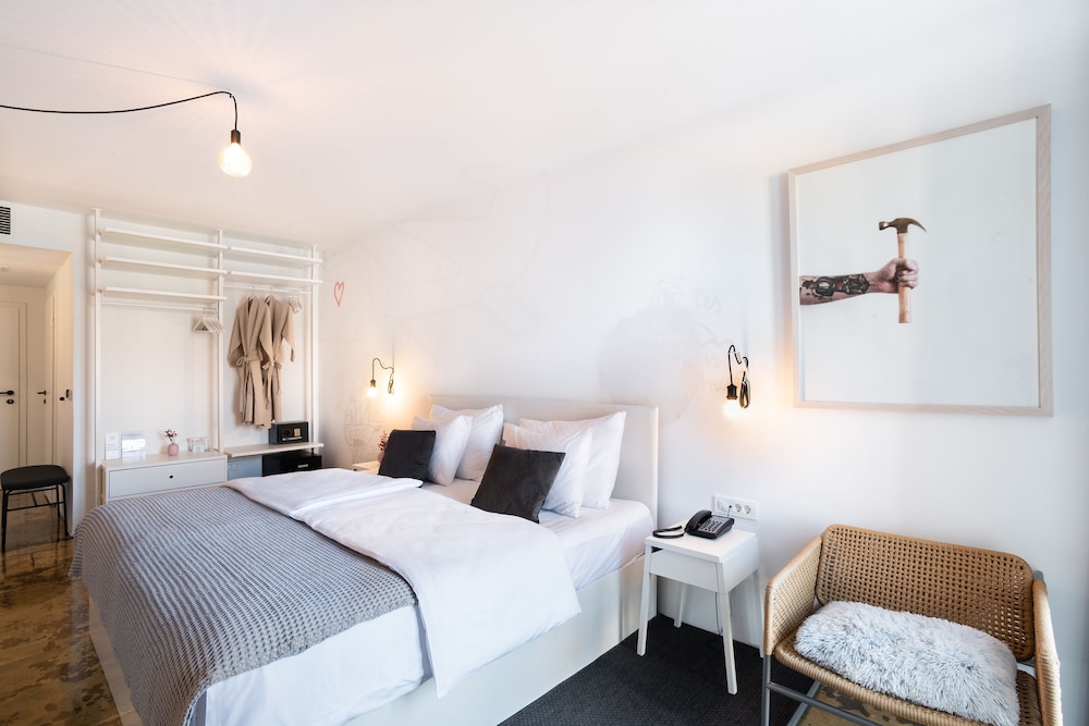 Deluxe Room, Balcony, Sea View - Photo 1