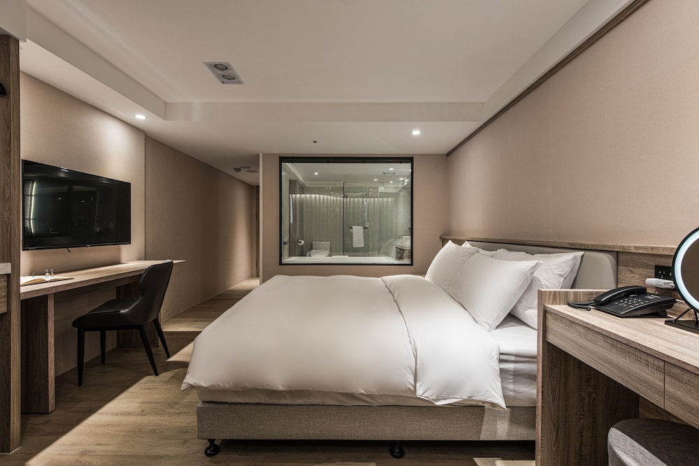 Superior Queen Room - Photo 1