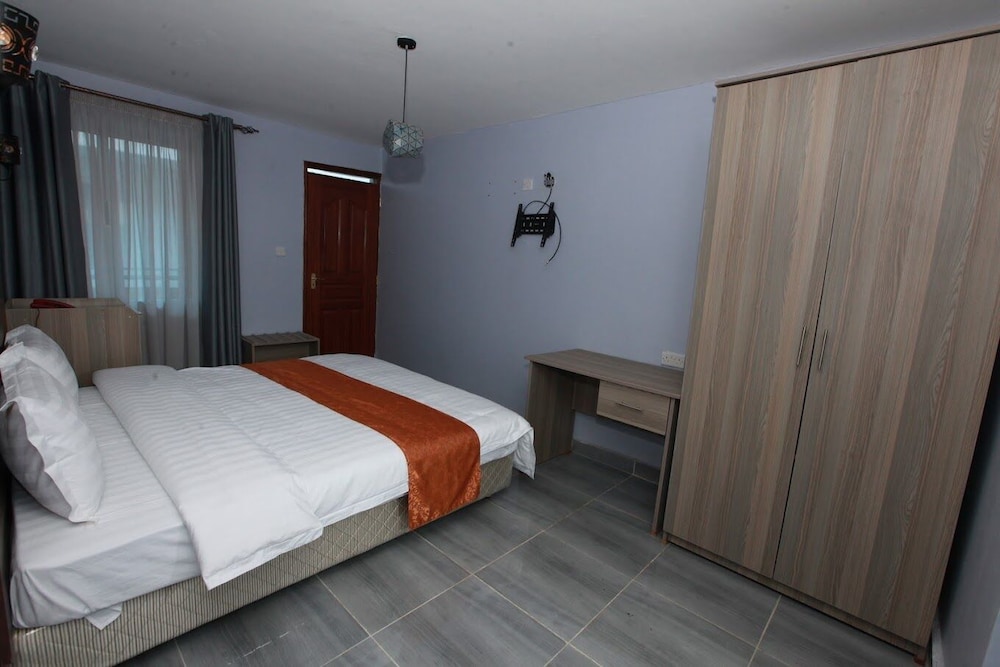 Standard Double Room, Garden View
