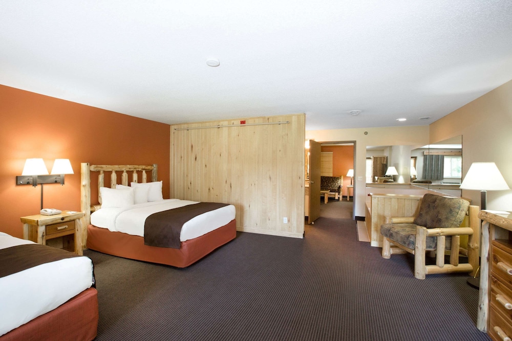 Premier Suite, 1 Bedroom, 2 Queen Beds, Jacuzzi, Fireplace, Balcony, Non Smoking photo 1