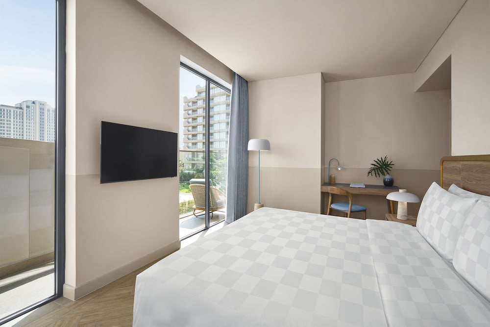 2 Bedroom Balcony Residences - Photo 2
