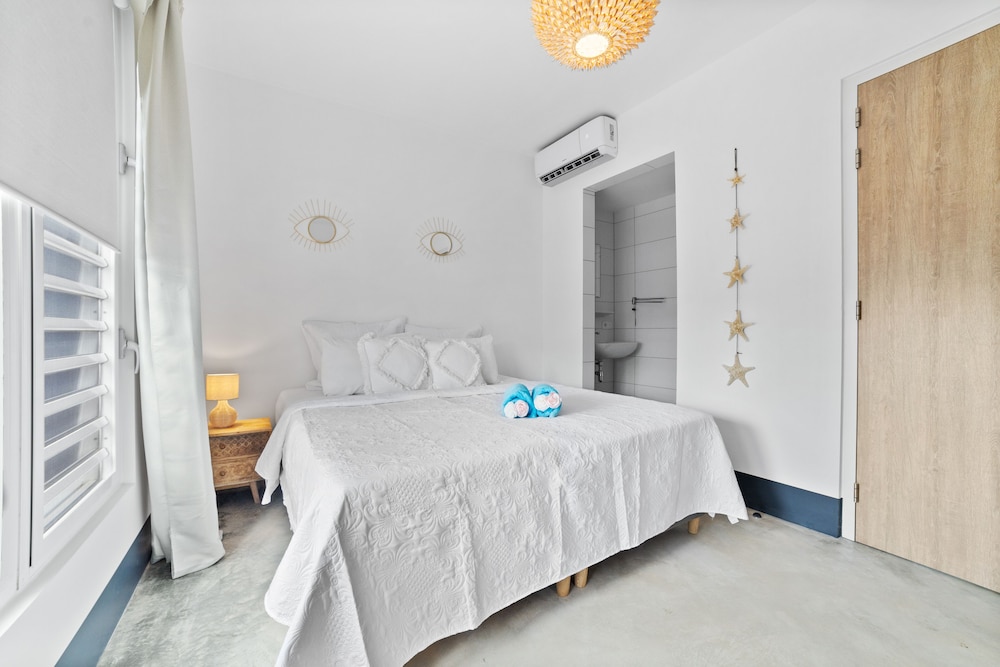 Premium House photo 1