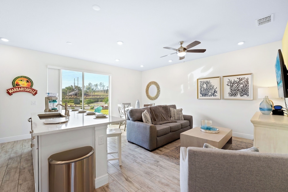 Townhome, Multiple Beds, Patio, Garden View (Capri Sunset)