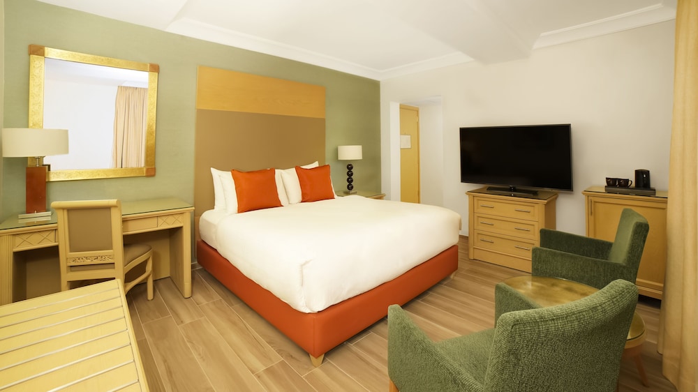 Superior Room, 1 King Bed - Photo 5
