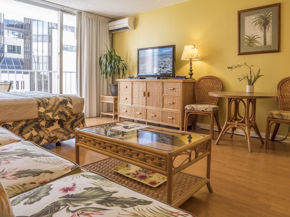 Premium Studio, 1 Queen Bed with Sofa bed, Kitchen (F12A10)
