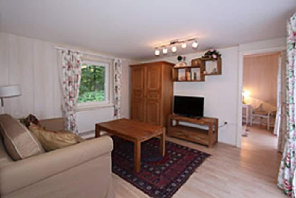 House (2) photo 3