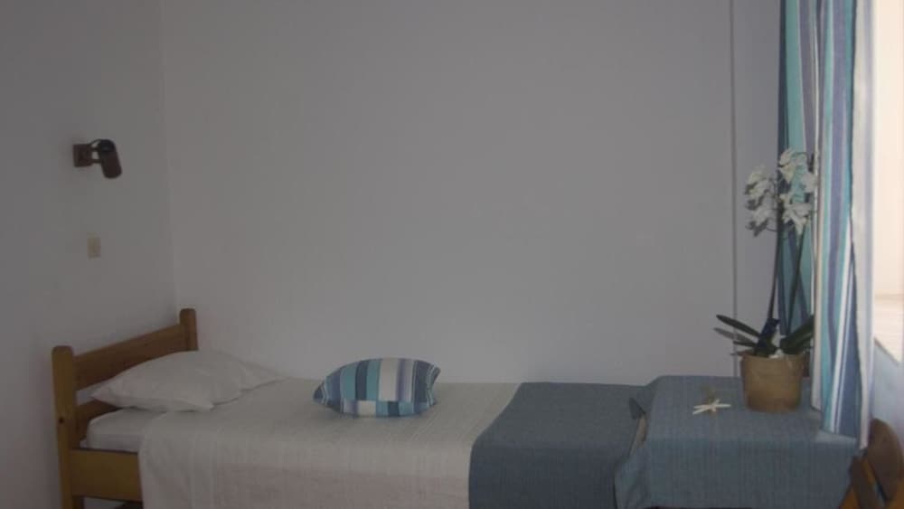 Double or Twin Room, Private Bathroom photo 2