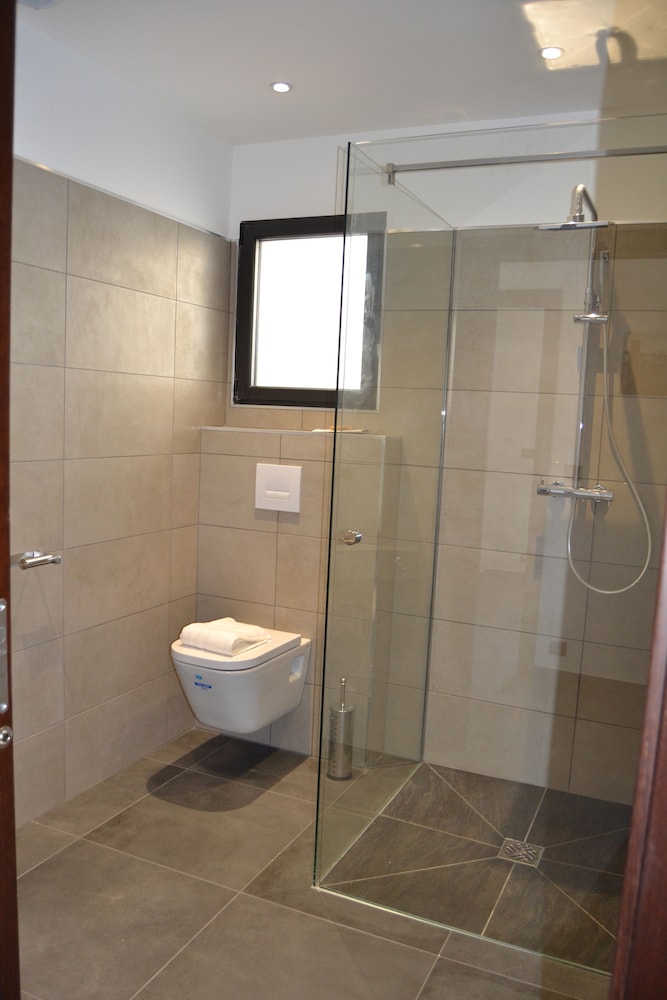 Standard Apartment, 3 Bedrooms photo 2