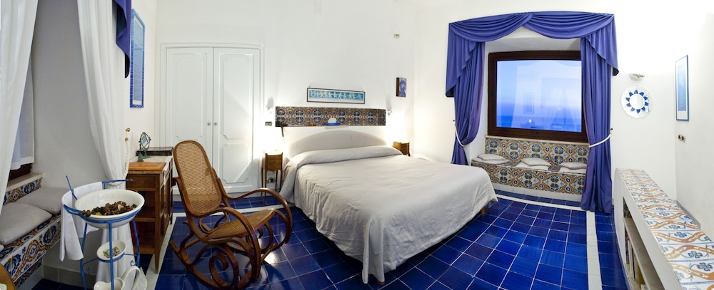 Deluxe Suite, Sea View, Annex Building - Photo 3