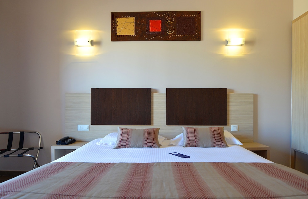 Standard Double Room - Photo 2